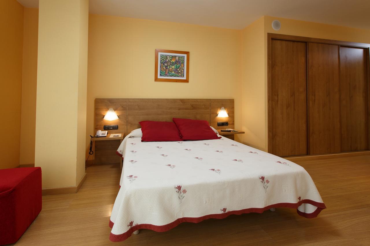 Hotel Restaurante Pontinas Lalin Ngoại thất bức ảnh